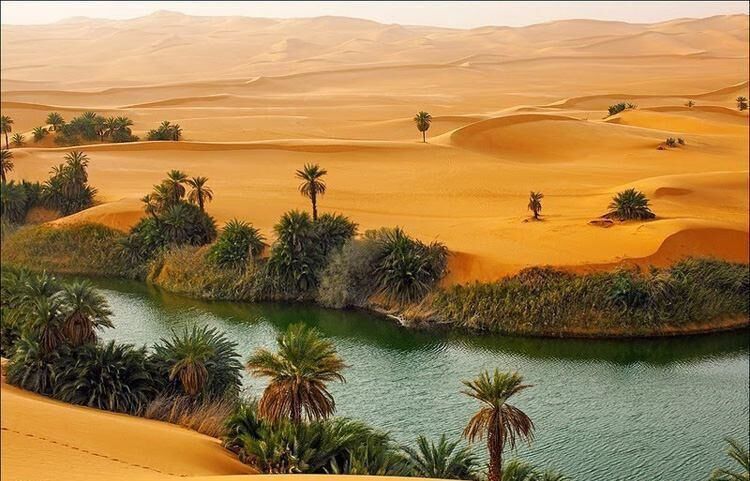 دریاچه‌ ای در دل کویر لیبی /عکس