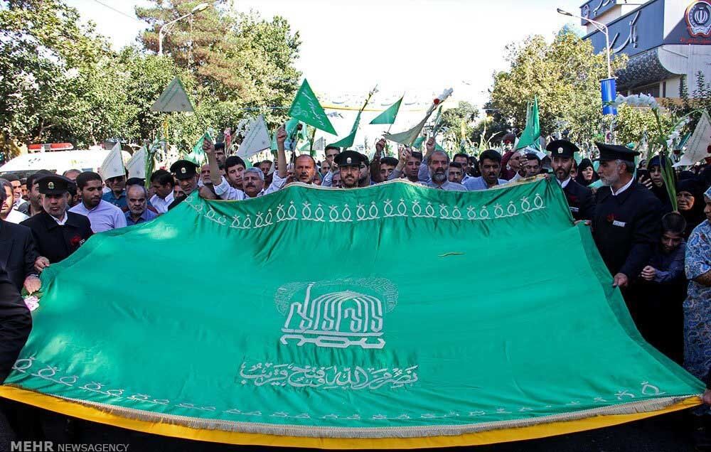 تصاویری از گلباران حرم رضوی