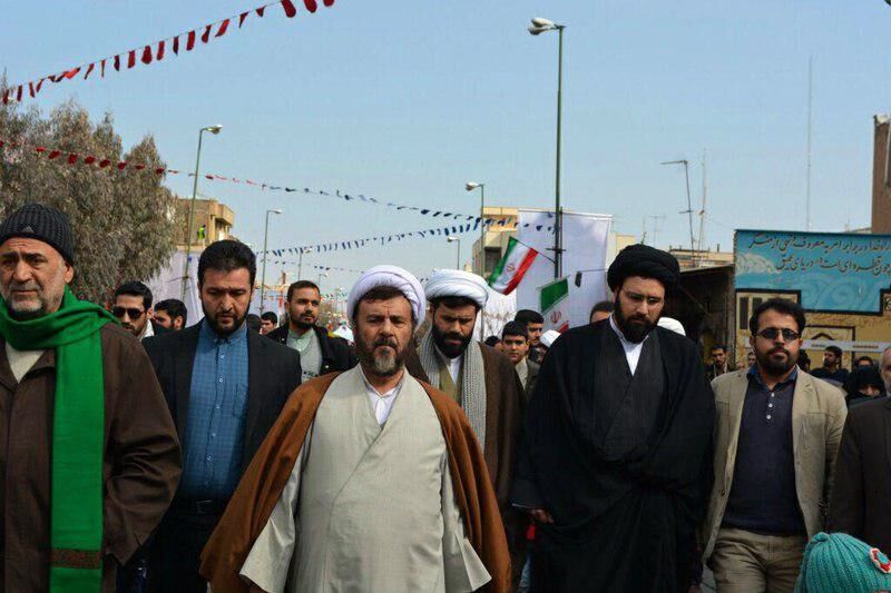 سیدعلی خمینی در راهپیمایی/عکس