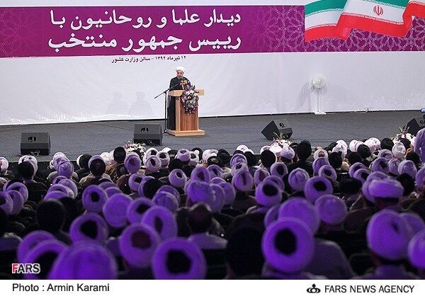 دیدار روحانی با روحانیون/تصاویر