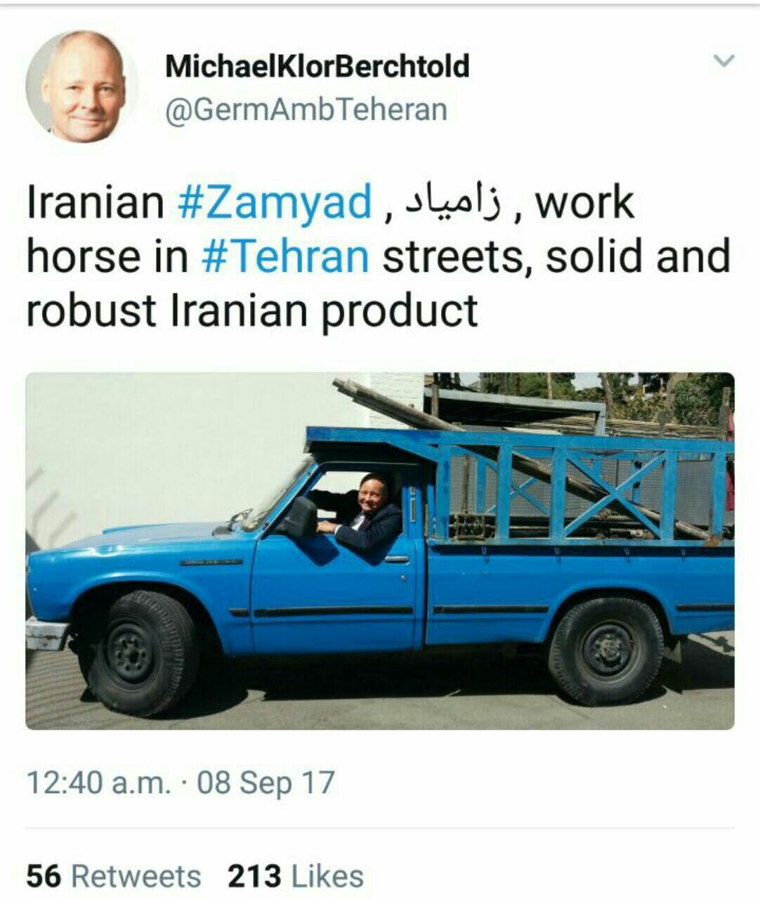 سفیرآلمان سواربرماشین خاطره‌انگیز ایرانی‌/عکس