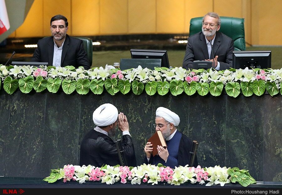 ابراز ارادت آیت‌الله آملی لاریجانی به برادر بزرگتر