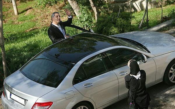 مهران مدیری وماشین لوکسش!/عکس