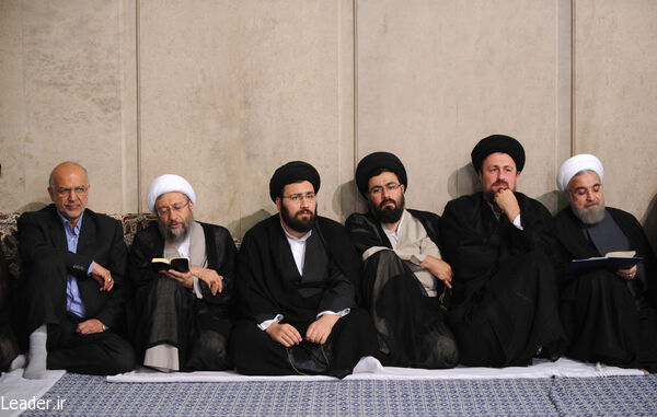 سیدحسن خمینی‌در محضر رهبری/عکس