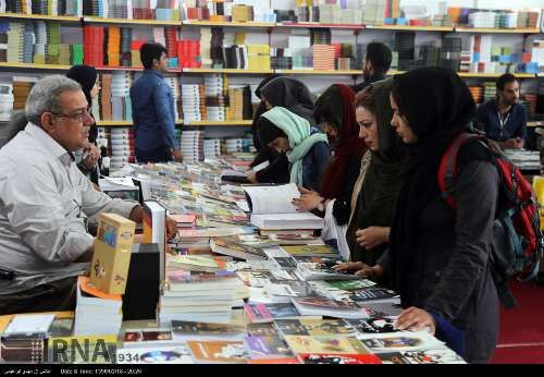 تصاویری ازششمین روز نمایشگاه کتاب