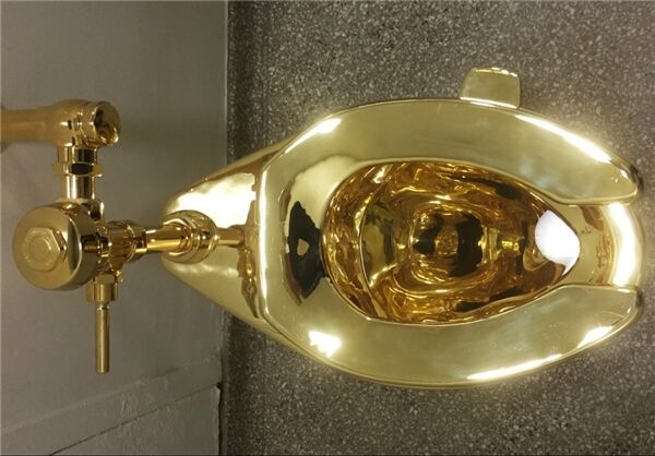 سرویس بهداشتی طلا/ عکس