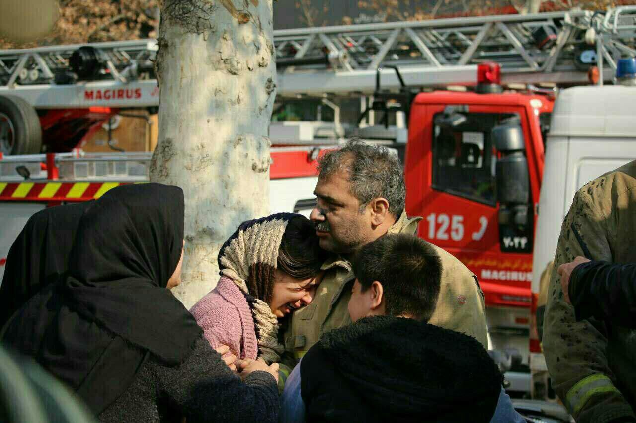تصویری دیدنی در حاشیه حادثه تلخ پلاسکو