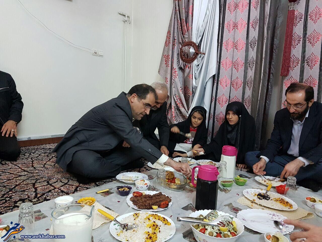 وزیر بهداشت دیشب شام کجا بود؟/عکس
