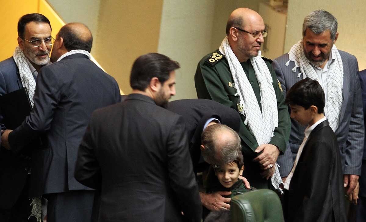 روبوسی مجلسی‌ها/تصاویر