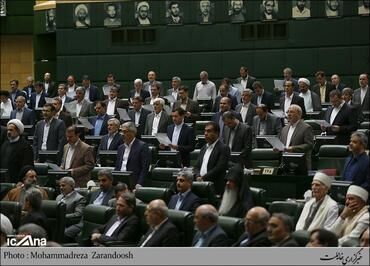 تصاویری از سوگند خوردن نمایندگان