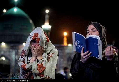 مراسم احیاء در حرم امام رضا (ع)/تصاویر