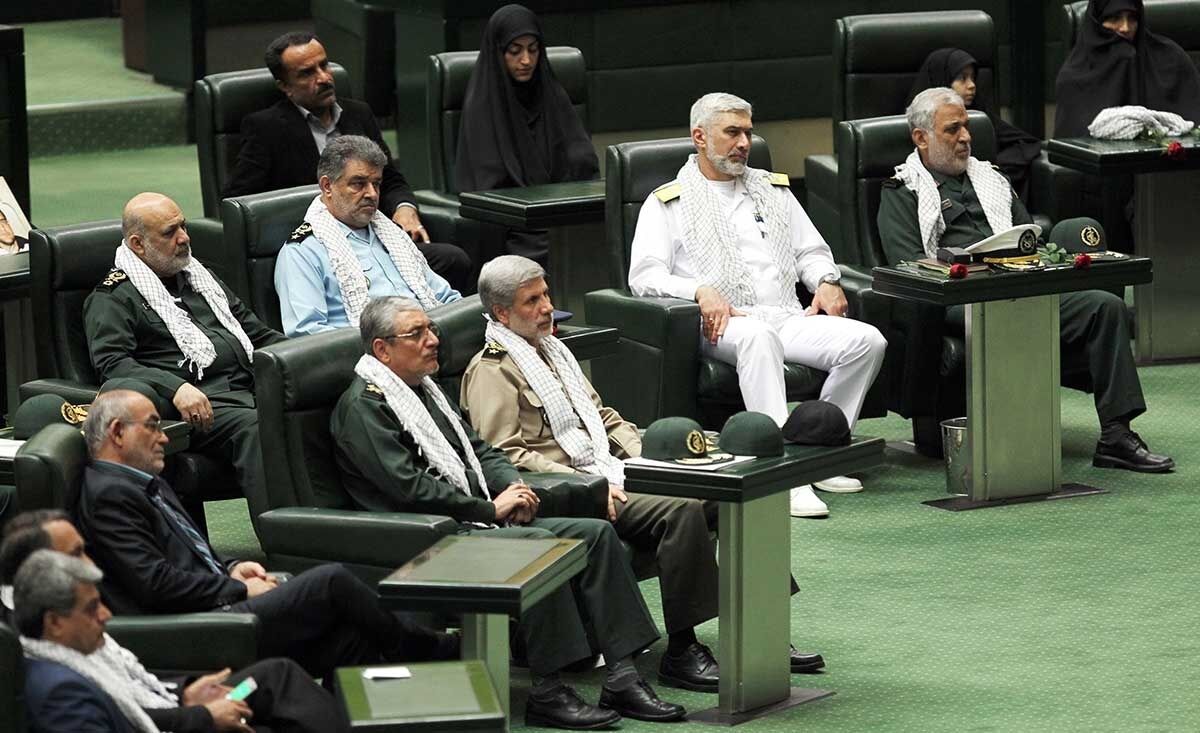 روبوسی مجلسی‌ها/تصاویر