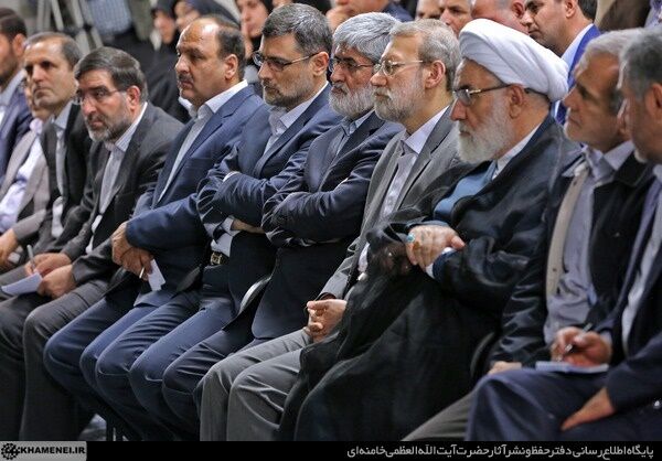 تصاویردیدار مجلس دهمی‌ها با رهبری