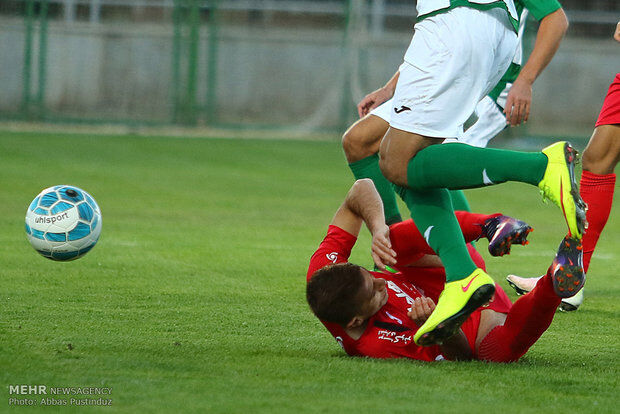دیدار ذوب آهن و پرسپولیس/تصاویر