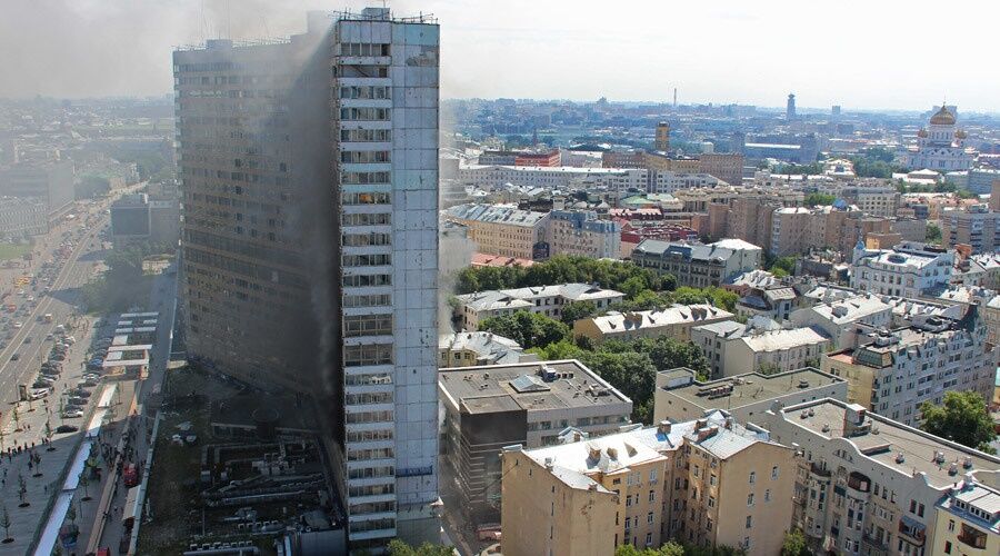 آتش‌سوزی در برجی در مسکو/تصاویر