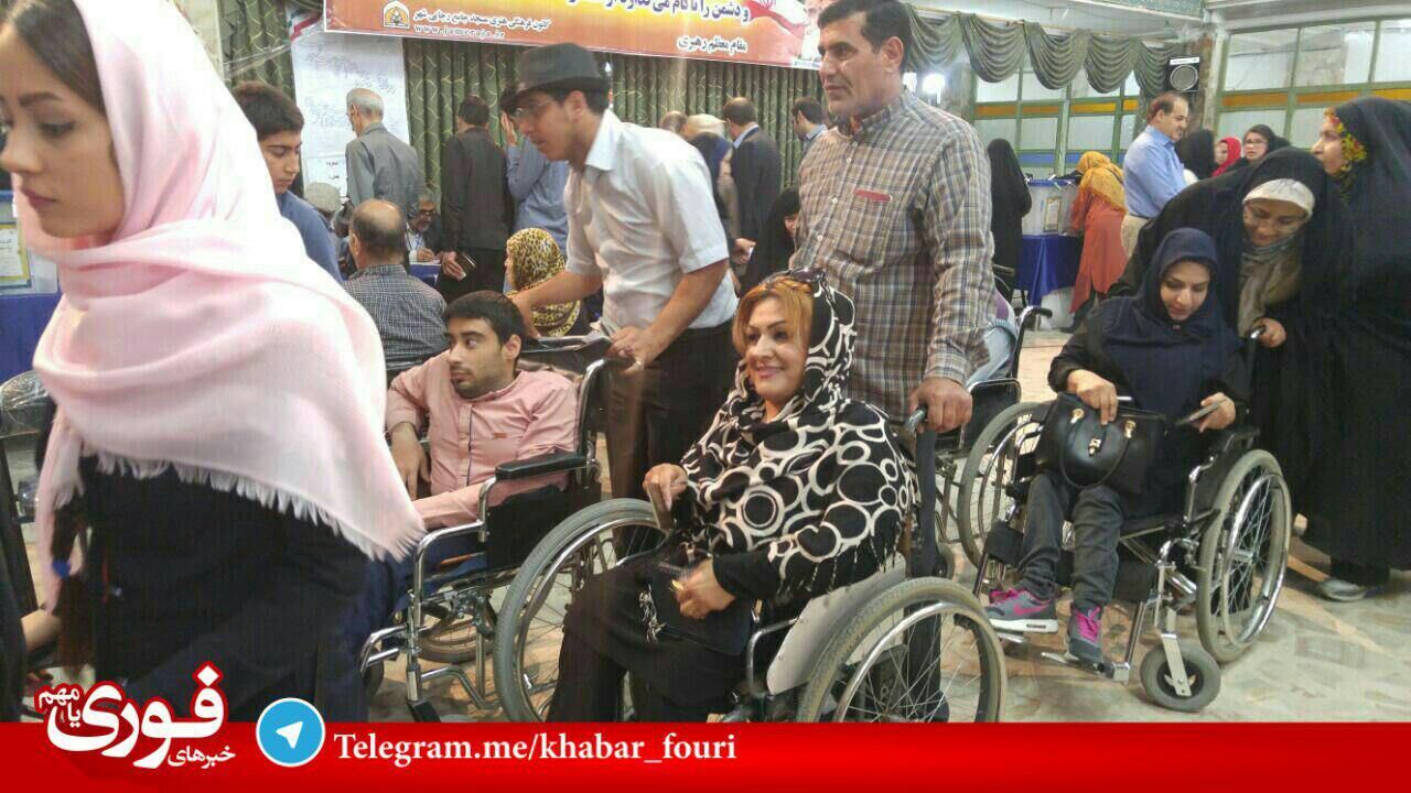 حضور باشکوه معلولان در انتخابات/عکس