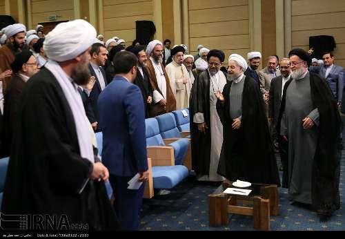تصاویر دیدار روحانیون با روحانی