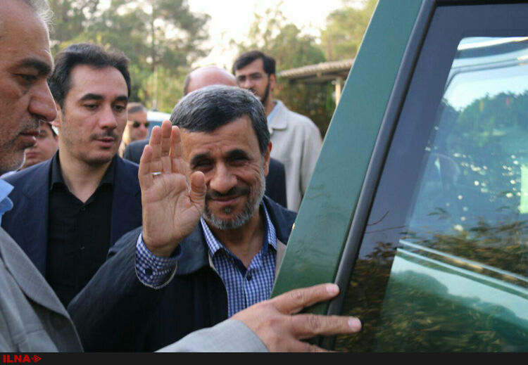 احمدی‌نژاد در مرقد امام/تصاویر