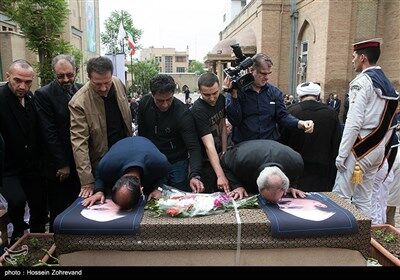 تشییع پیکر فیروز زنوزی جلالی/تصاویر