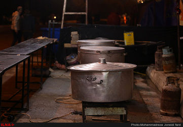 آماد سازی غذای زائرین اربعین در کربلا/تصاویر