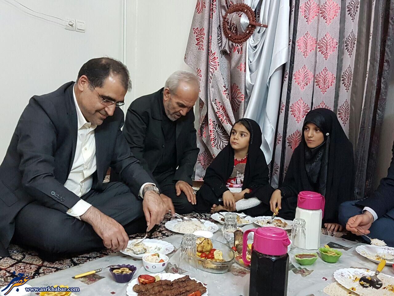 وزیر بهداشت دیشب شام کجا بود؟/عکس