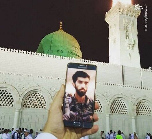 تصویری از شهید حججی در مسجد النبی