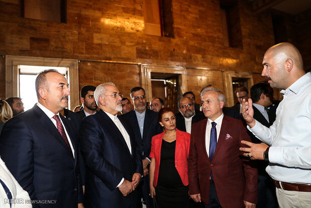 تصاویربازدید ظریف از پارلمان ترکیه
