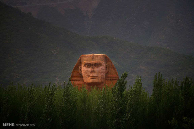 مجسمه های غول پیکر در چین‎/تصاویر
