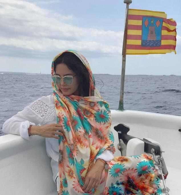 خوشگذرانی‌خانم‌بازیگر وسط‎اقیانوس/عکس