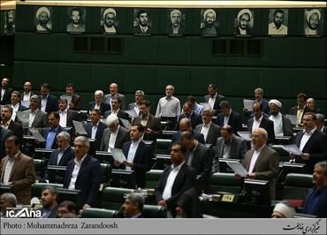 تصاویری از سوگند خوردن نمایندگان