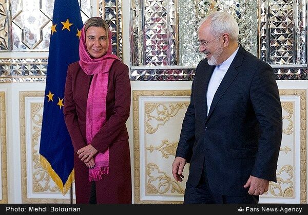 ظریف به پیشواز موگرینی رفت/تصاویر