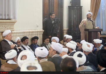 تصاویر دیدار علما با آیت‌الله‌هاشمی