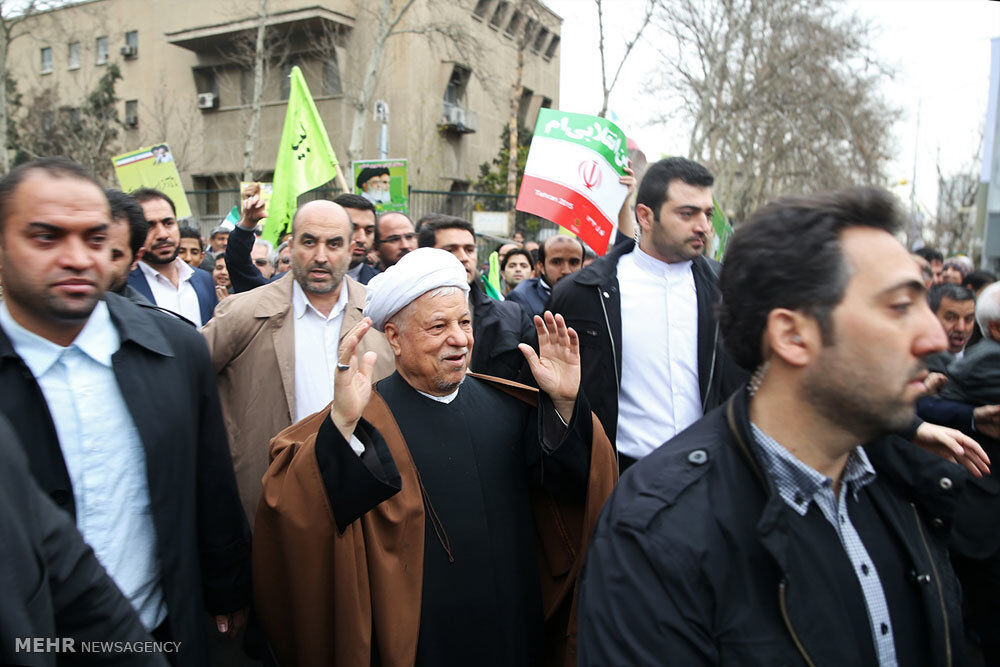هاشمی رفسنجانی در راهپیمایی/عکس