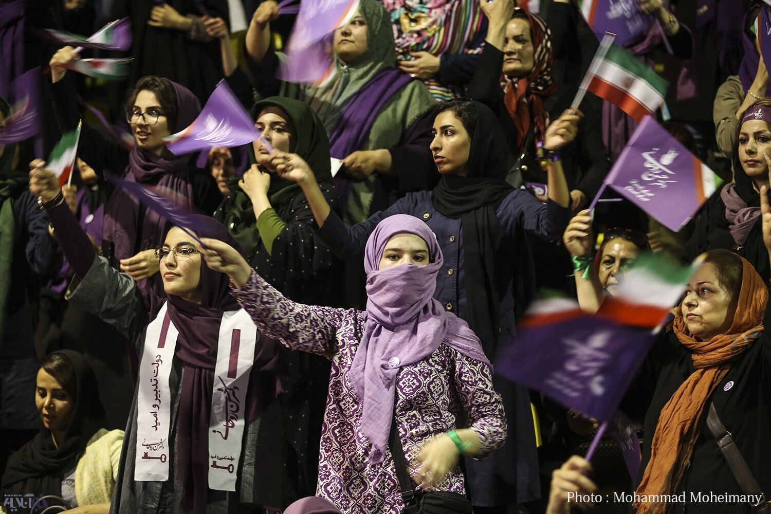 تصاویر گردهمایی بانوان حامی روحانی