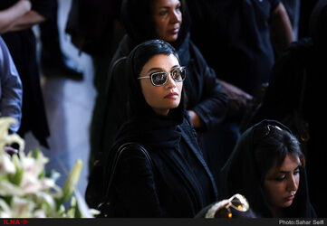 مراسم تشییع پیکر مدیا کاشیگر/تصاویر