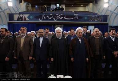 دیدار جمعی از علمای اهل سنت با روحانی/تصاویر