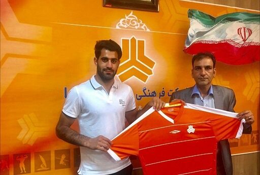 بازیکن استقلال شاگرد علی دایی شد