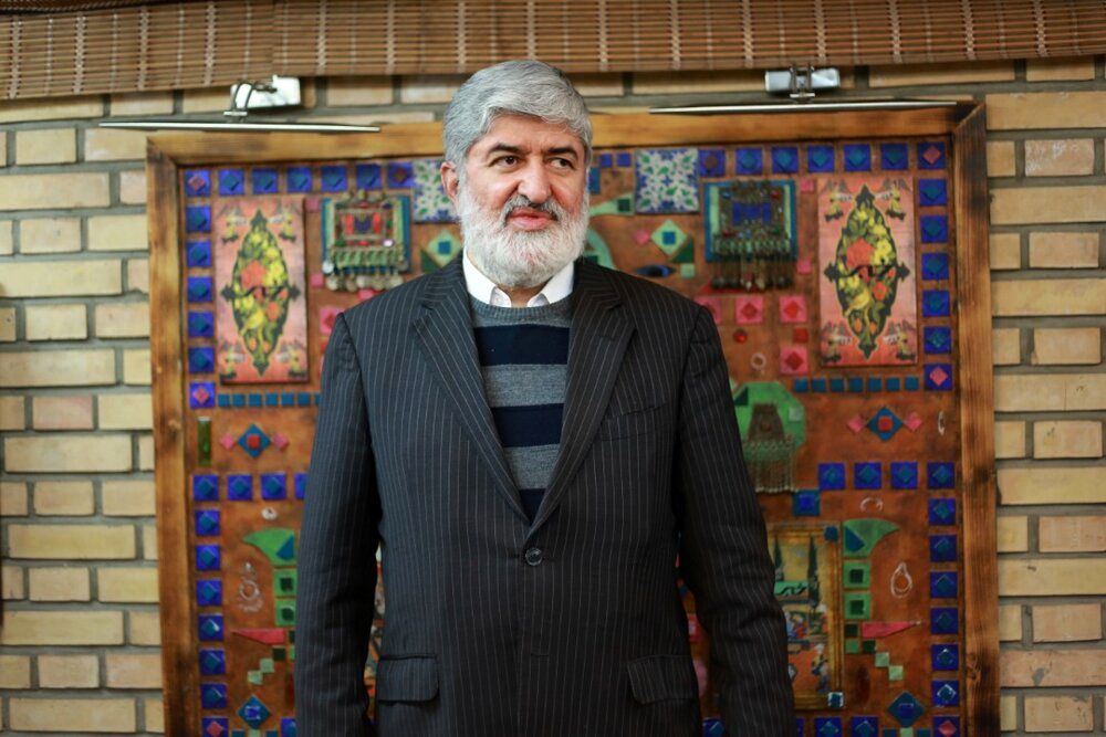 مطهری: اگر به جای روحانی یک تندروی اصولگرا رئیس جمهور بود کشور را به سمت جنگ می برد